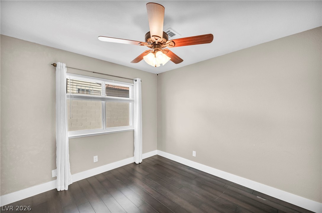 3249 Palmdesert Way Las Vegas NV 89120