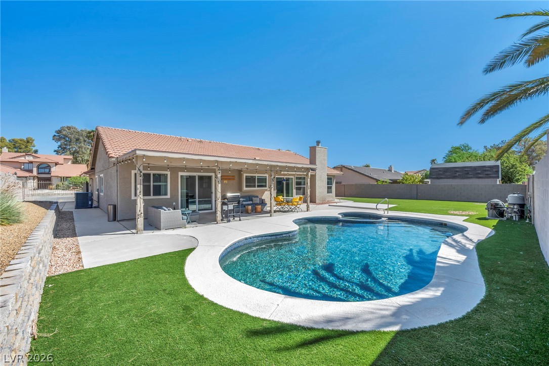 3249 Palmdesert Way Las Vegas NV 89120