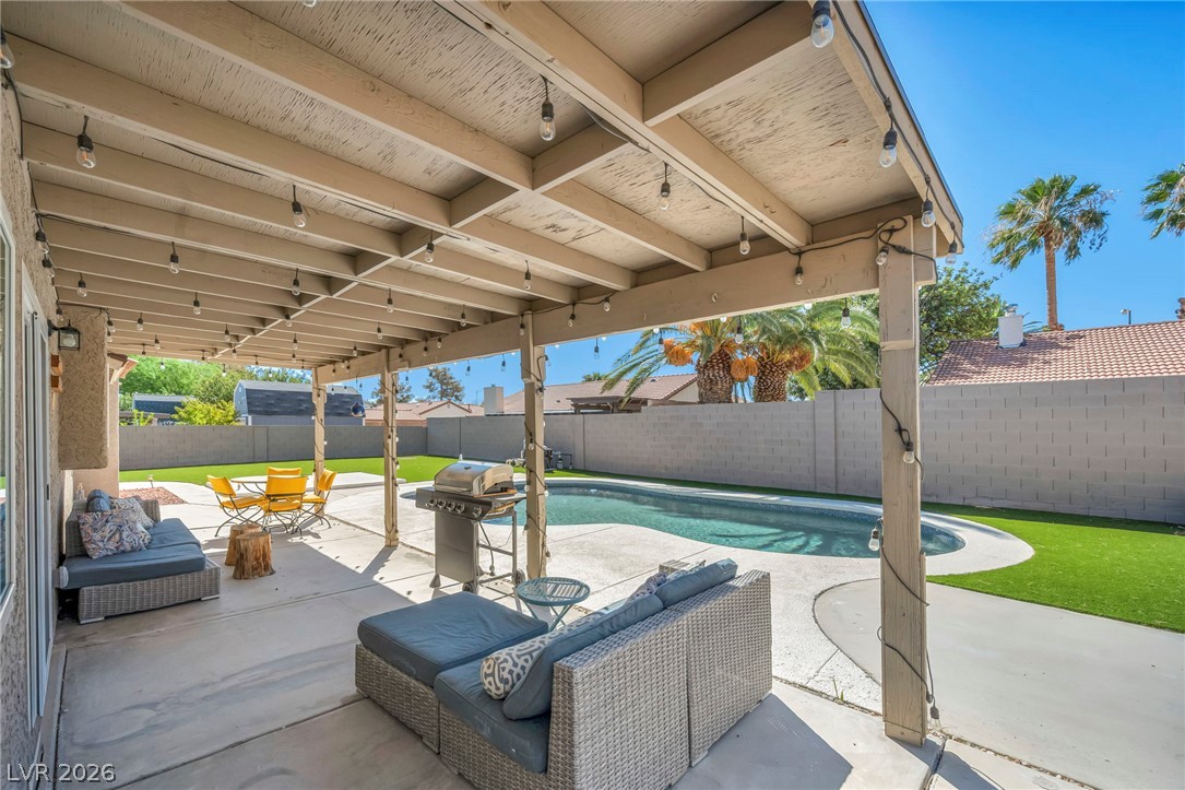 3249 Palmdesert Way Las Vegas NV 89120
