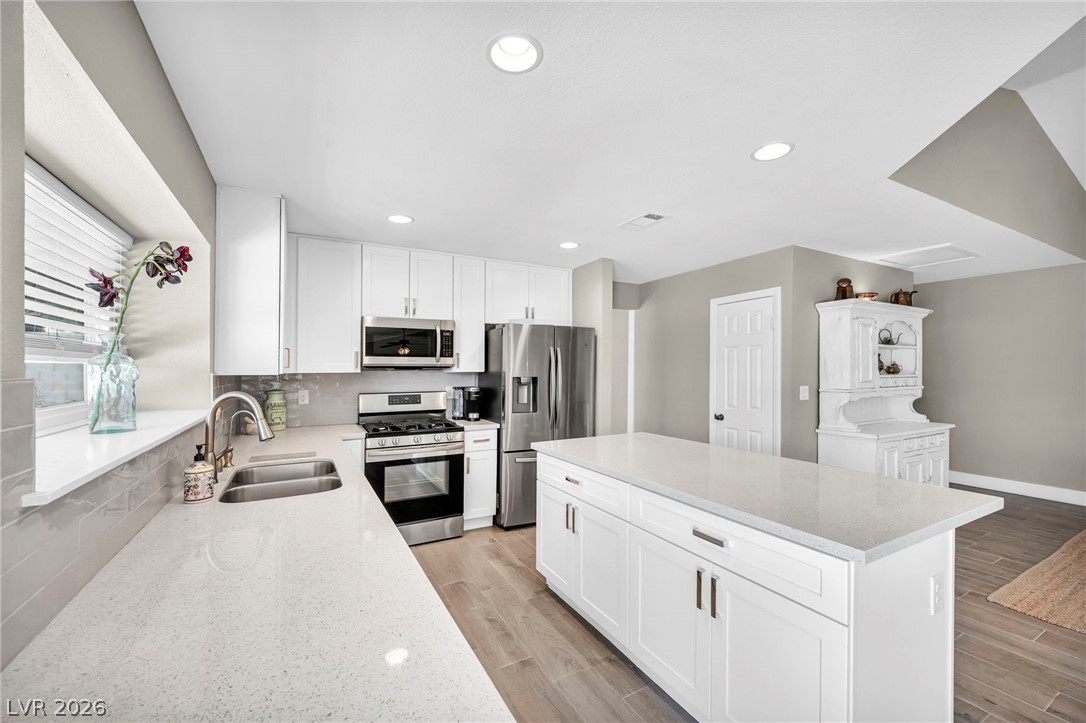 3249 Palmdesert Way Las Vegas NV 89120
