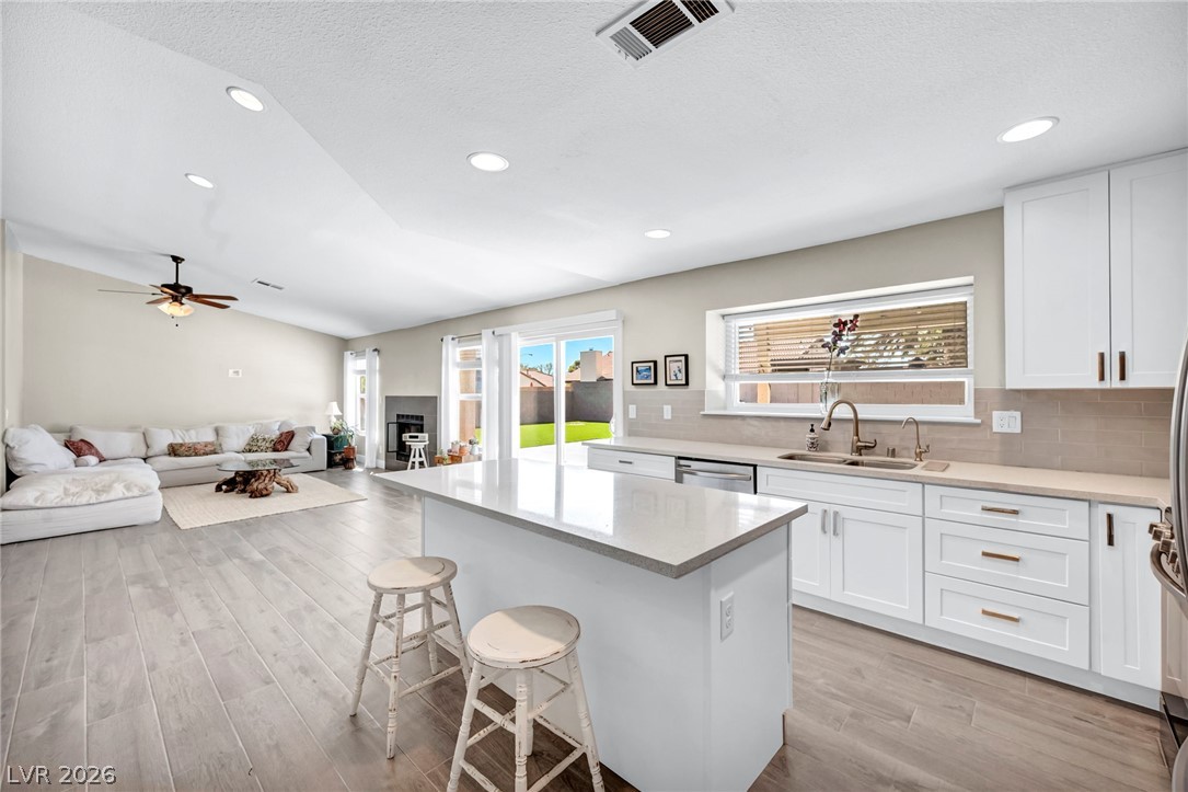 3249 Palmdesert Way Las Vegas NV 89120