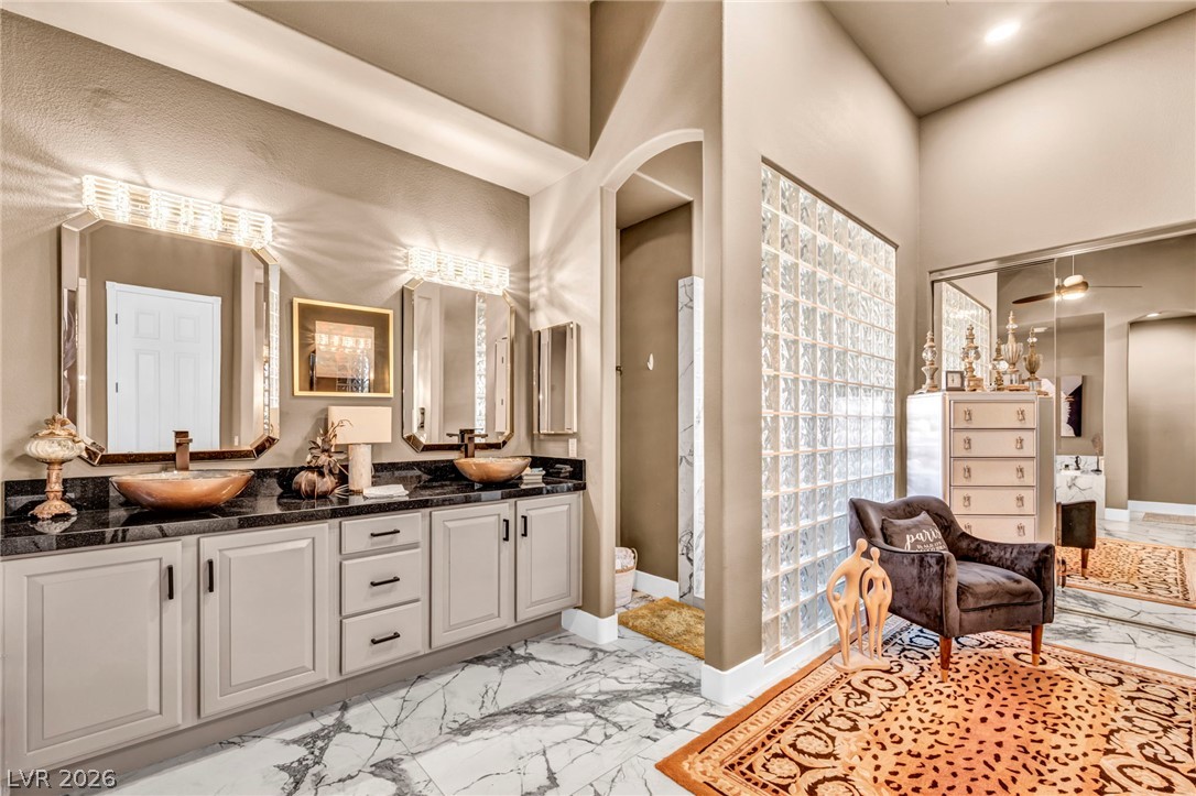 4702 Blue Mesa Way Las Vegas NV 89129