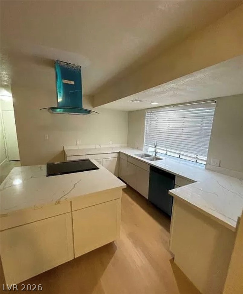 7664 Angel Crest Circle Las Vegas NV 89117