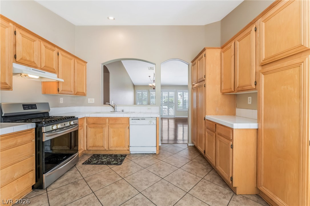 1811 Night Shadow Avenue North Las Vegas NV 89031