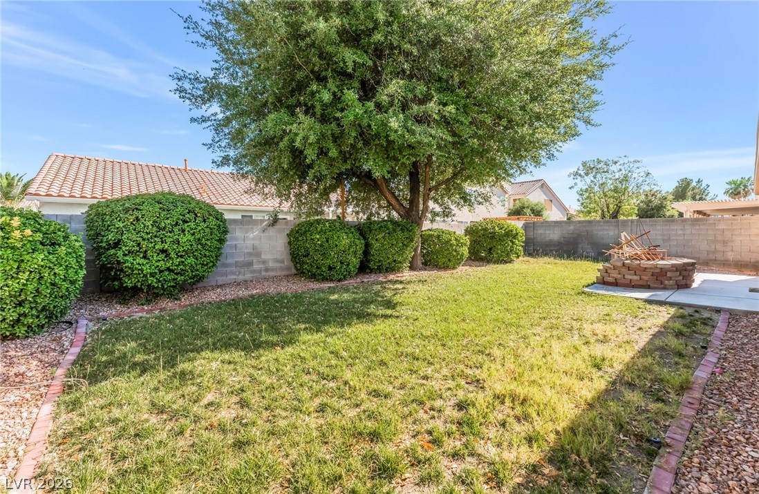 1811 Night Shadow Avenue North Las Vegas NV 89031