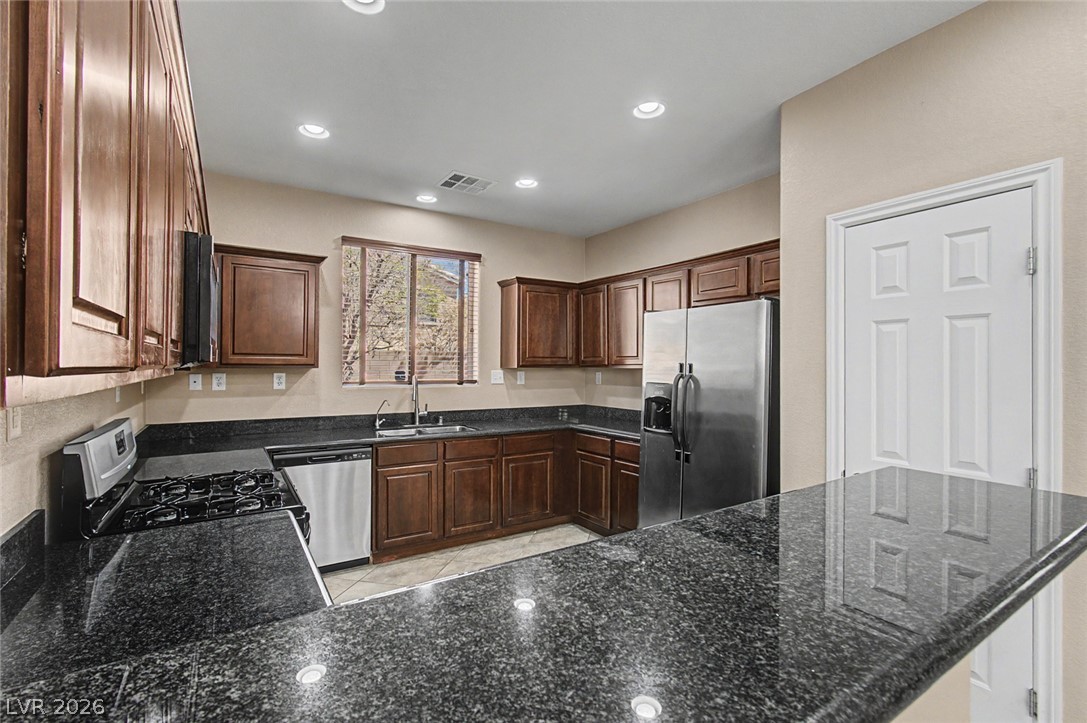 9048 Corrines Point Street Las Vegas NV 89148