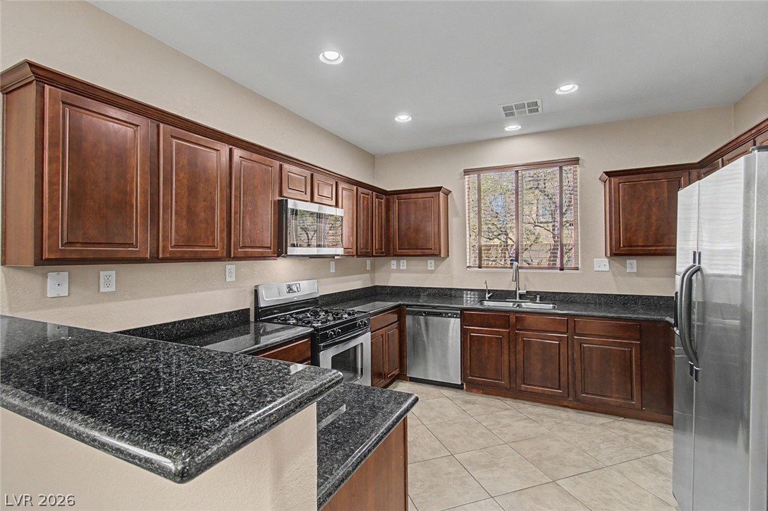 9048 Corrines Point Street Las Vegas NV 89148