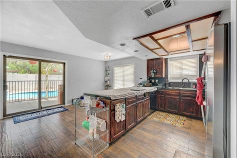 6644 Pepperidge Way Las Vegas NV 89108