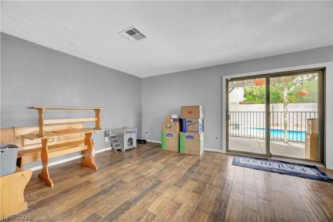 6644 Pepperidge Way Las Vegas NV 89108