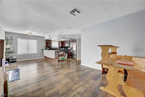 6644 Pepperidge Way Las Vegas NV 89108