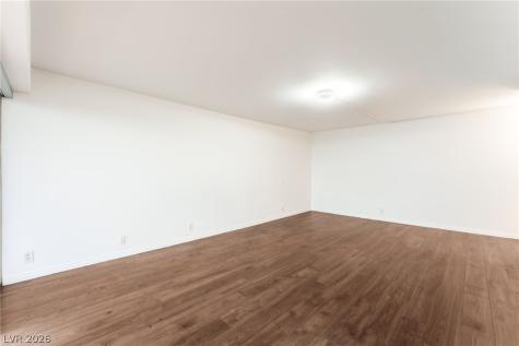 3111 Bel Air Drive 11b Las Vegas NV 89109