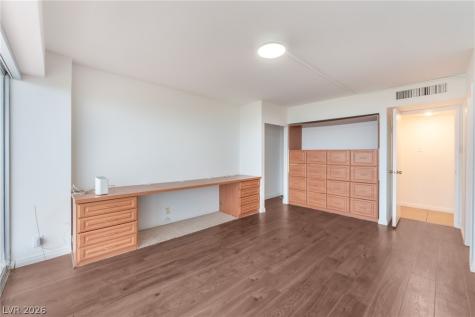 3111 Bel Air Drive 11b Las Vegas NV 89109