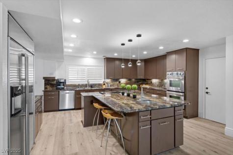 1695 Montessouri Street Las Vegas NV 89117