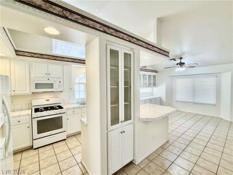 9827 Sonora Bend Avenue Las Vegas NV 89148