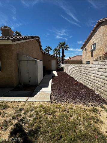 2504 Goldenmoon Street Las Vegas NV 89108
