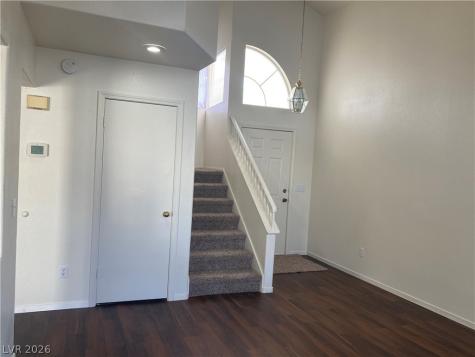 1904 Cedar Bluffs Way Las Vegas NV 89128