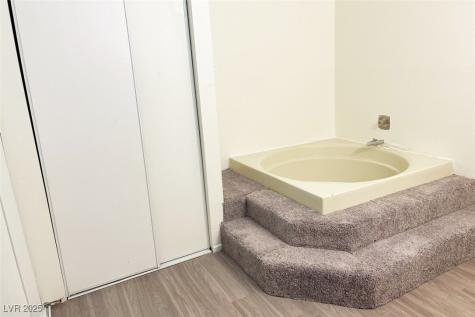 4650 Koval Lane 14d Las Vegas NV 89109