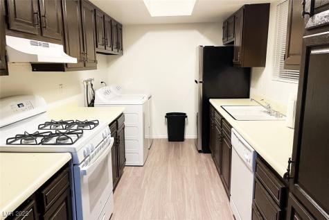 4650 Koval Lane 14d Las Vegas NV 89109