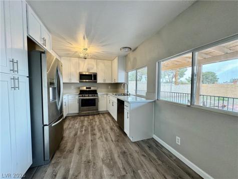 4032 Arrowood Drive Las Vegas NV 89147