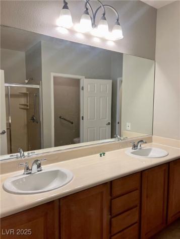 2460 Calvert City Drive Henderson NV 89052
