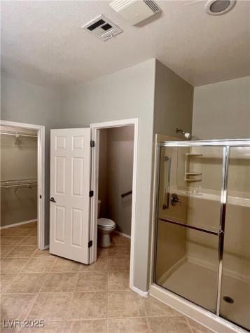 2460 Calvert City Drive Henderson NV 89052