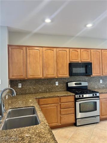 2460 Calvert City Drive Henderson NV 89052