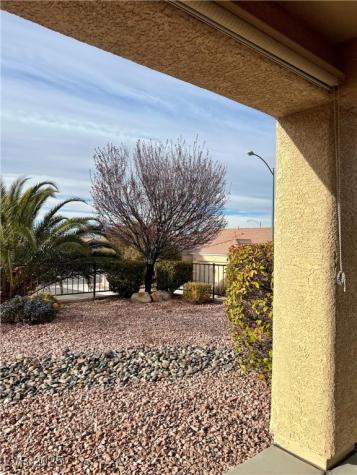 2460 Calvert City Drive Henderson NV 89052