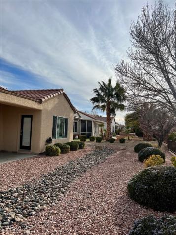 2460 Calvert City Drive Henderson NV 89052
