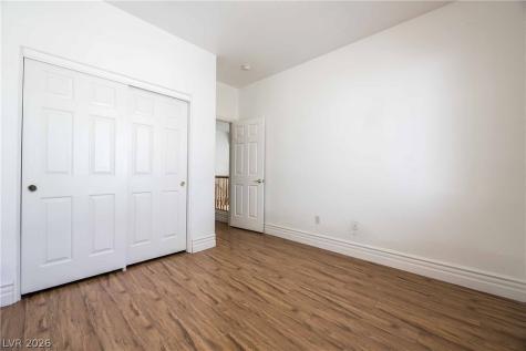 212 Waterton Lakes Avenue Las Vegas NV 89148