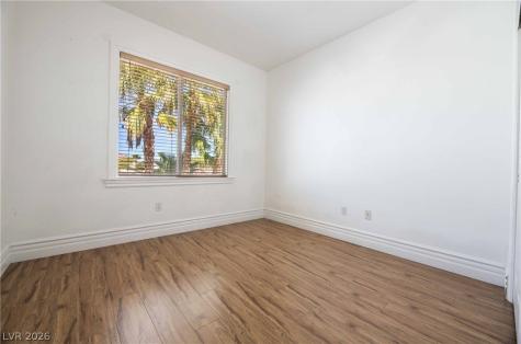 212 Waterton Lakes Avenue Las Vegas NV 89148