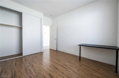 212 Waterton Lakes Avenue Las Vegas NV 89148