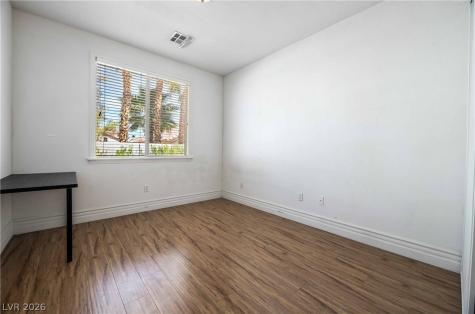 212 Waterton Lakes Avenue Las Vegas NV 89148