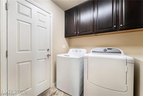 5282 Ledgewood Creek Avenue Las Vegas NV 89141
