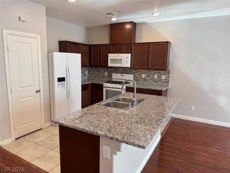5327 Lazy Breeze Avenue Las Vegas NV 89118