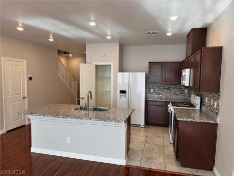 5327 Lazy Breeze Avenue Las Vegas NV 89118