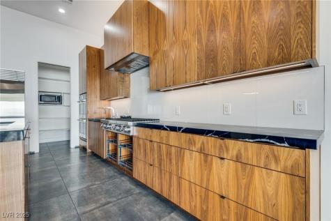 628 Edgebrook Drive Las Vegas NV 89145