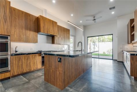 628 Edgebrook Drive Las Vegas NV 89145