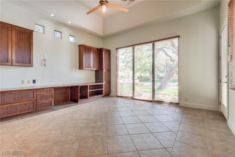 628 Edgebrook Drive Las Vegas NV 89145