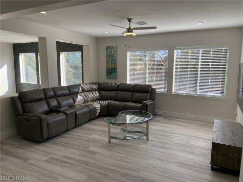 385 Glenridding Street Las Vegas NV 89183