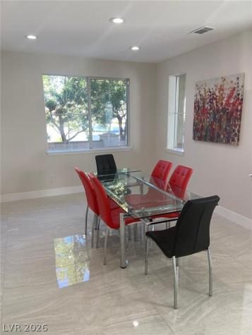 385 Glenridding Street Las Vegas NV 89183