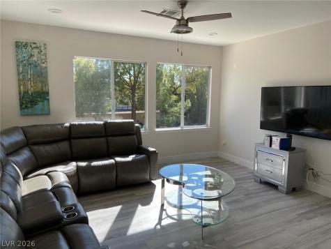 385 Glenridding Street Las Vegas NV 89183
