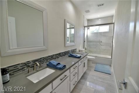 385 Glenridding Street Las Vegas NV 89183