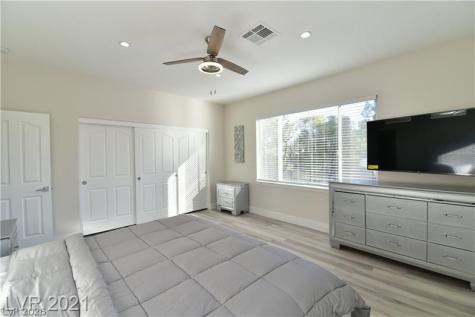 385 Glenridding Street Las Vegas NV 89183