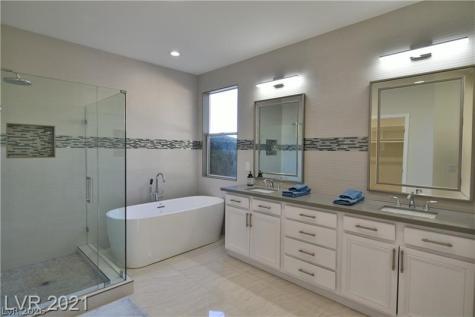 385 Glenridding Street Las Vegas NV 89183