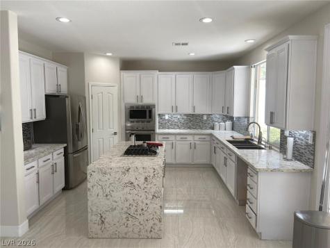 385 Glenridding Street Las Vegas NV 89183