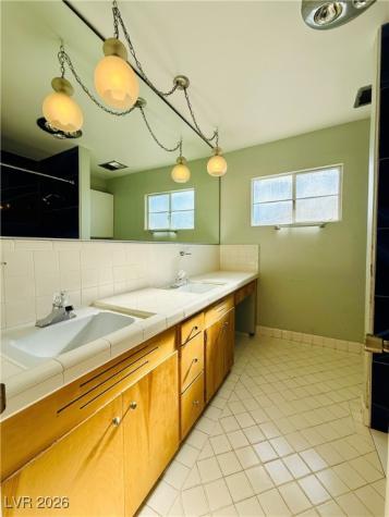 1208 Buehler Drive Las Vegas NV 89102