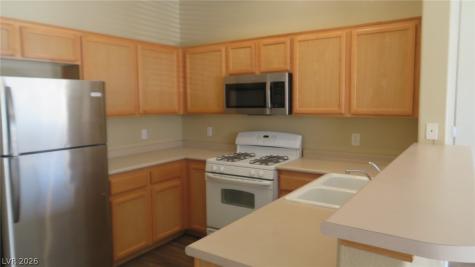 2305 West Horizon Ridge 2822 Henderson NV 89052