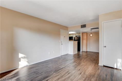 8070 Russell 1064 Las Vegas NV 89113