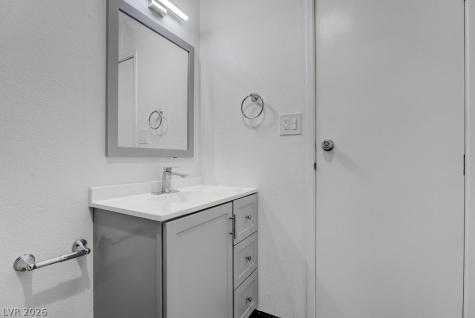 5396 Swenson Street 30 Las Vegas NV 89119