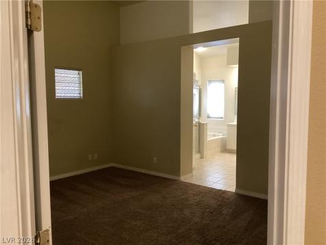 8305 Valley Stream Avenue Las Vegas NV 89131
